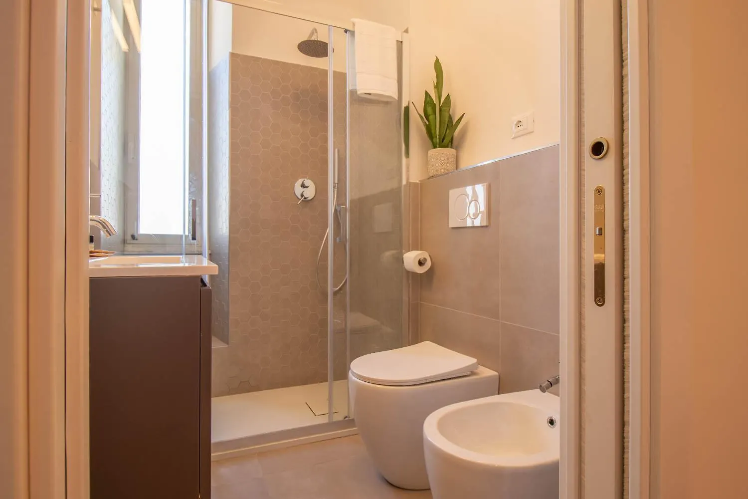 Suite Dei Re Di Roma 0*, Rome